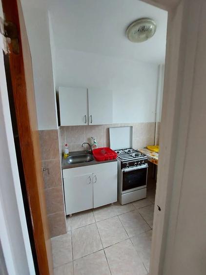 Drumul Taberei Favorit Metrou Str Sibiu Garsoniera etaj 5 din 10 balcon, mobilata utilata - 1