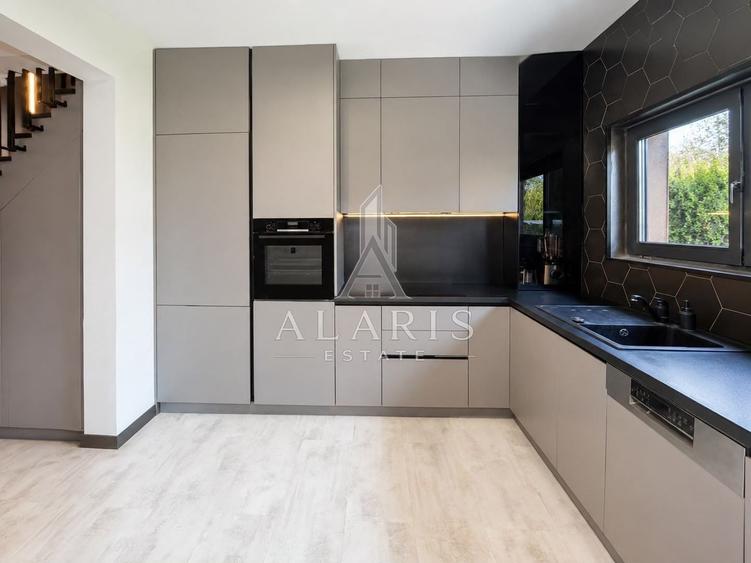 Duplex cu 4 camere cu Canalizare în Dumbrăvița