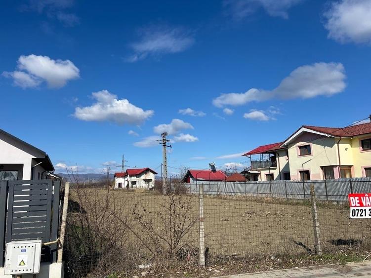 Teren Construcții intravilan de 3712 mp, în Sud