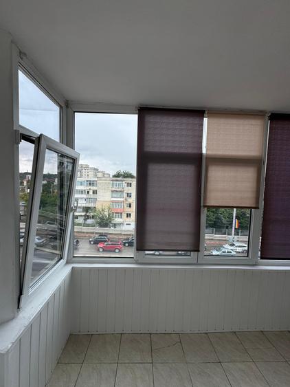 Apartament cu 2 camere semidecomandat în Podu Roș