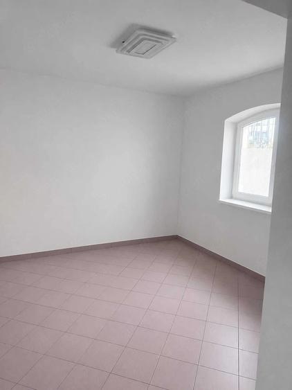 Casă cu 6 camere în Cotroceni