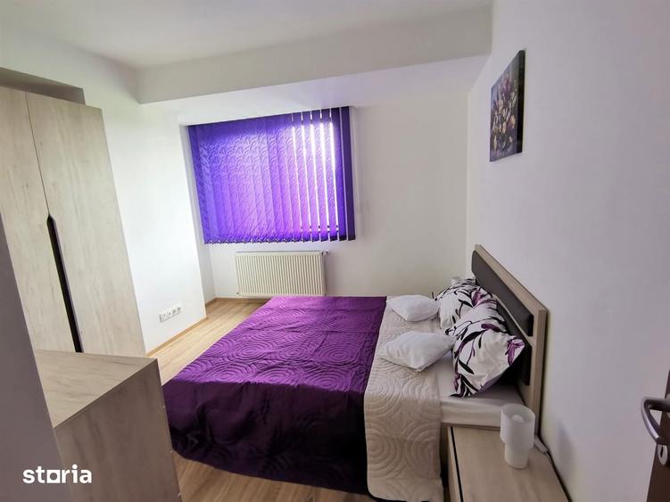 Apartament cu 3 camere semidecomandat în Prelungirea Ghencea
