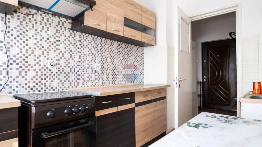 Apartament cu 2 camere semidecomandat, mobilat în Iancului