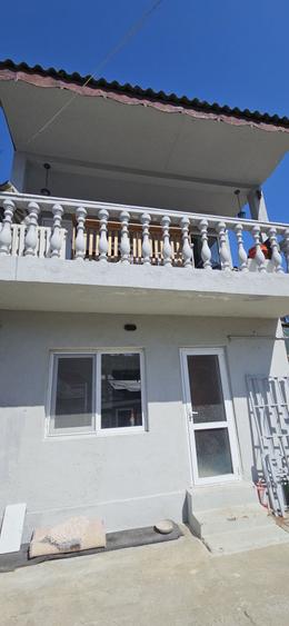 Casă cu 4 camere cu Teren 450 Mp în Central