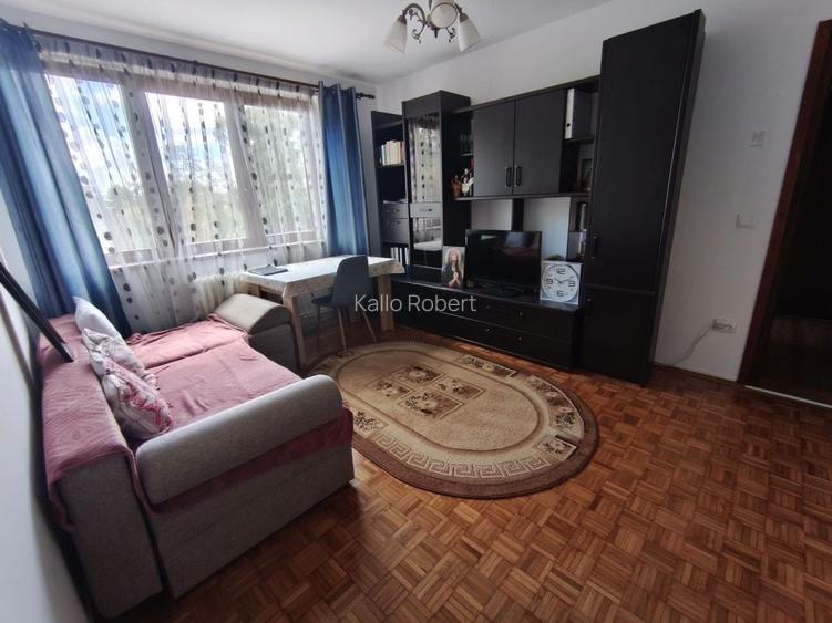 P.F vand apartament cu 2 camere in Gheorgheni