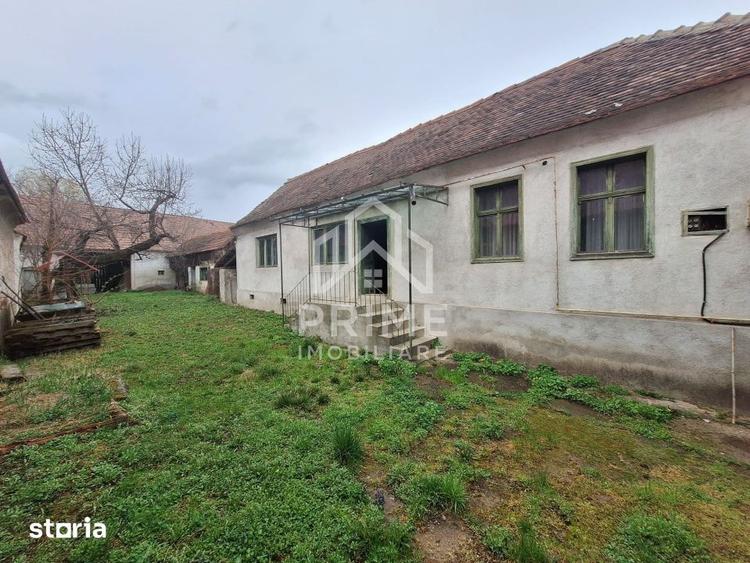 Casă cu 3 camere cu Teren 1302 Mp în Central