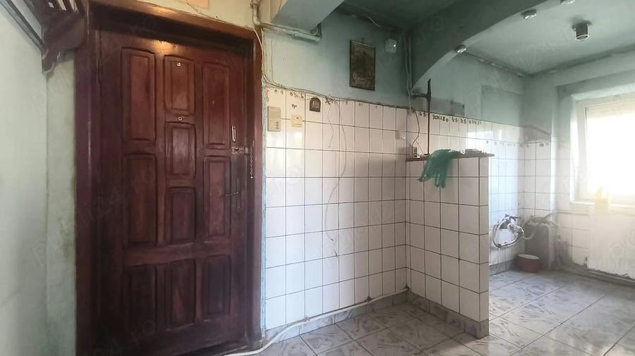 Apartament cu 2 camere decomandat în Minerul