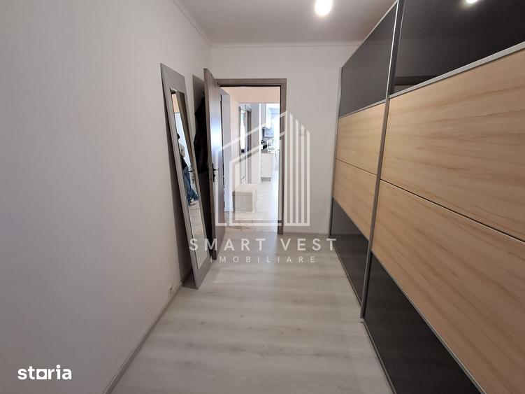 Apartament cu 3 camere semidecomandat în Micro 17