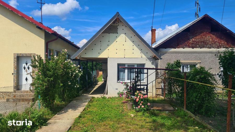 Casă cu 3 camere cu Teren 2157 Mp în Merișani