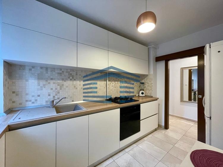 Apartament cu 3 camere decomandat, mobilat în Gării
