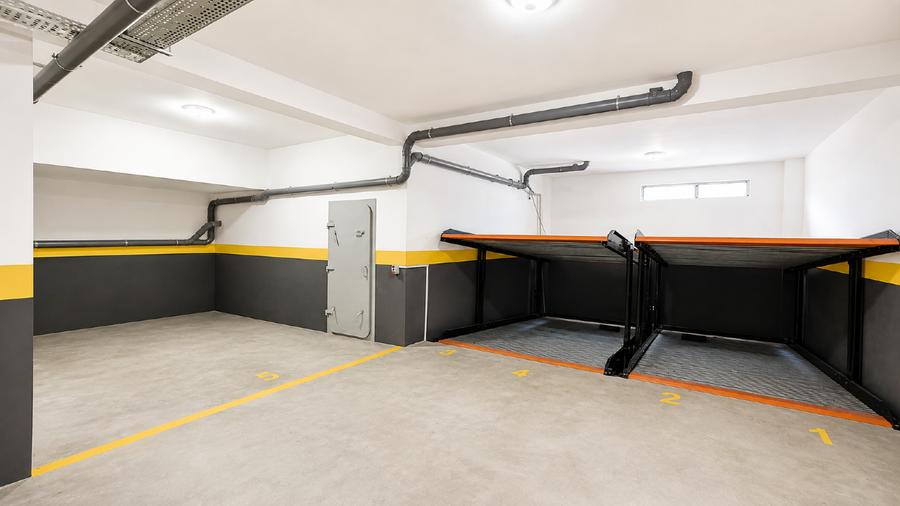 Apartament cu 3 camere decomandat în 1 Mai