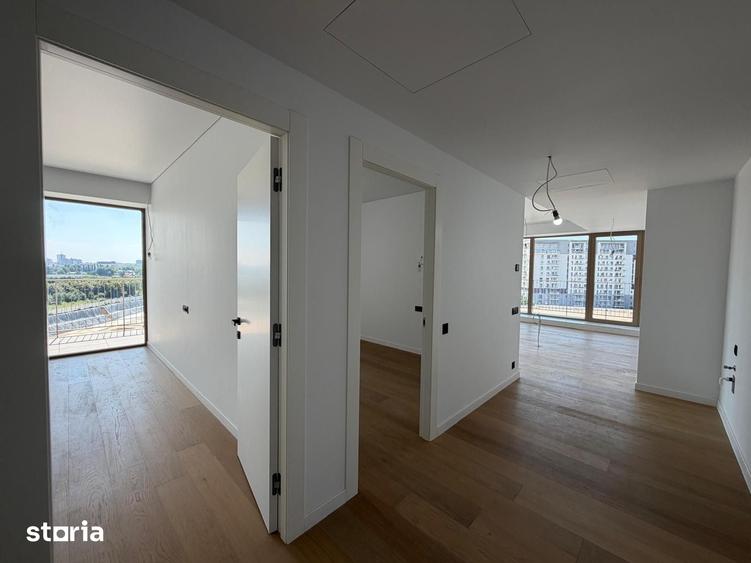 Apartament cu 4 camere decomandat în Pipera