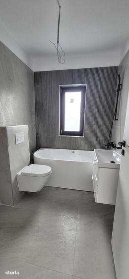 Casă cu 4 camere cu Teren 350 Mp în Clinceni