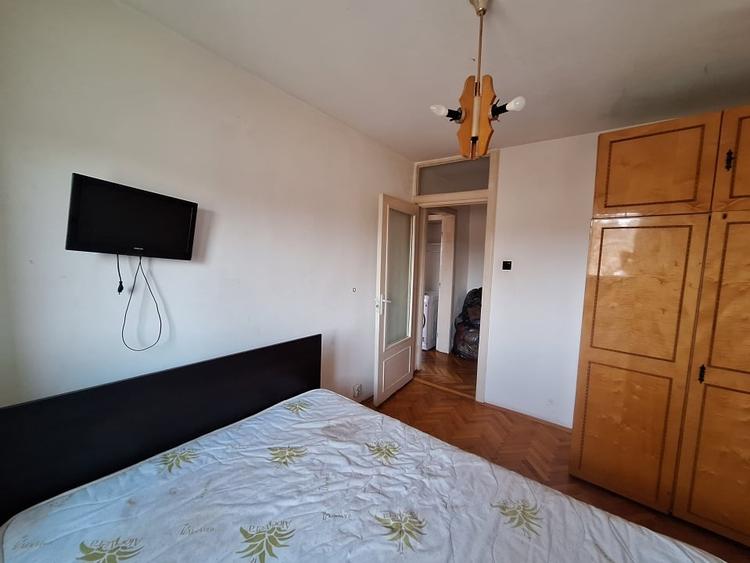 Apartament cu 3 camere decomandat, mobilat în Lipovei