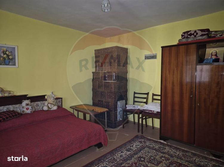 Casă cu 4 camere în Nănești