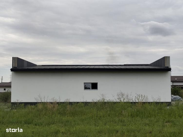 Casă cu 3 camere în Săbăreni