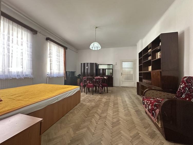 Apartament semidecomandat în Centrul Istoric