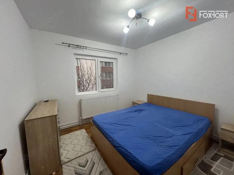 Apartament cu 4 camere semidecomandat, mobilat în Girocului