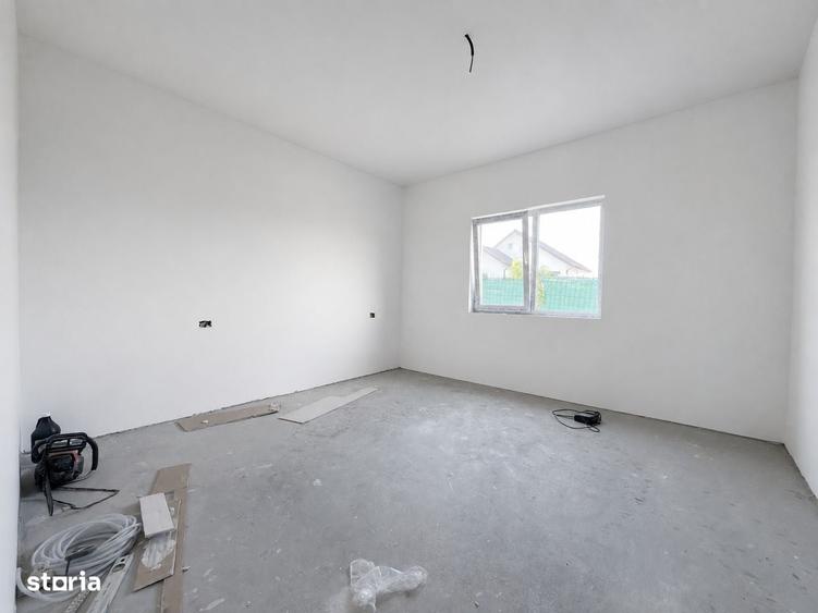 Casă cu 4 camere cu Teren 230 Mp în Lumina
