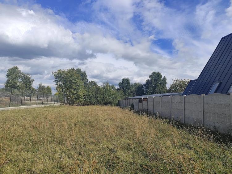 Teren de 1705 mp, în Central
