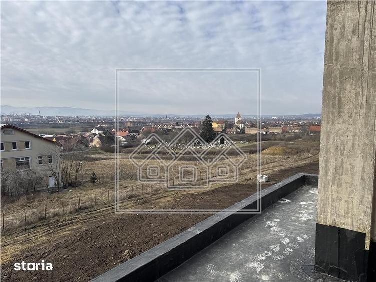 Casă cu 4 camere cu Teren 250 Mp în Central