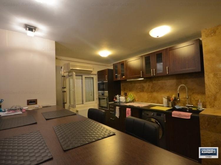 Apartament cu 3 camere semidecomandat, mobilat în 13 Septembrie