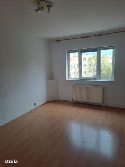 Apartament cu 2 camere decomandat în Sud