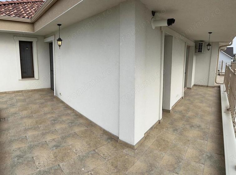Apartament cu 3 camere semidecomandat, mobilat în Dumbrăvița