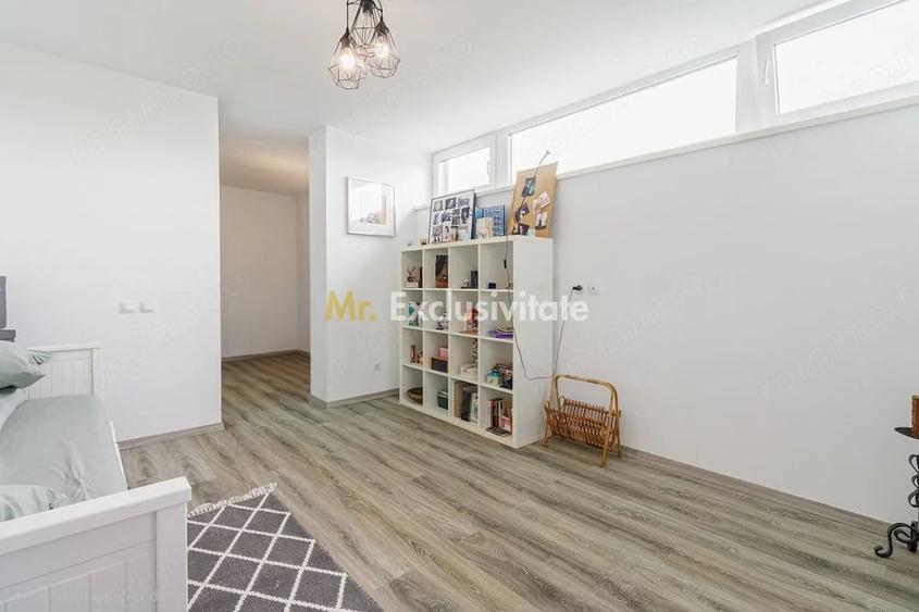 Casă cu Teren 1537 Mp în Cornetu