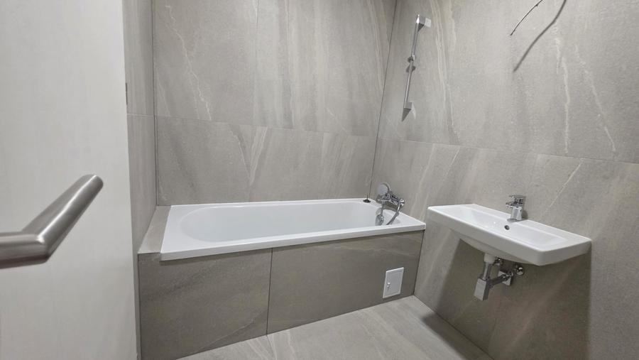 Apartament cu 2 camere decomandat în Torontalului