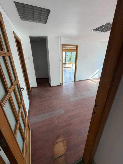 Spațiu comercial, de 625 mp, în Central