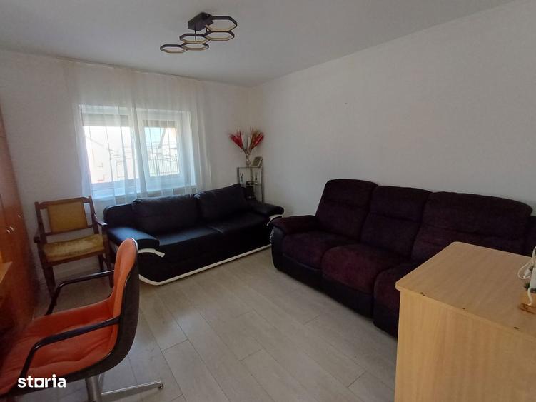 Casa in Cheriu + o casa restaurata cu 1277mp livada si gradina - 1