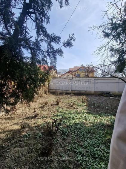 Casă cu 7 camere cu Teren 414 Mp în Splaiul Unirii