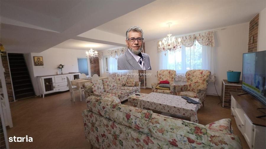 Casă cu 4 camere în Central