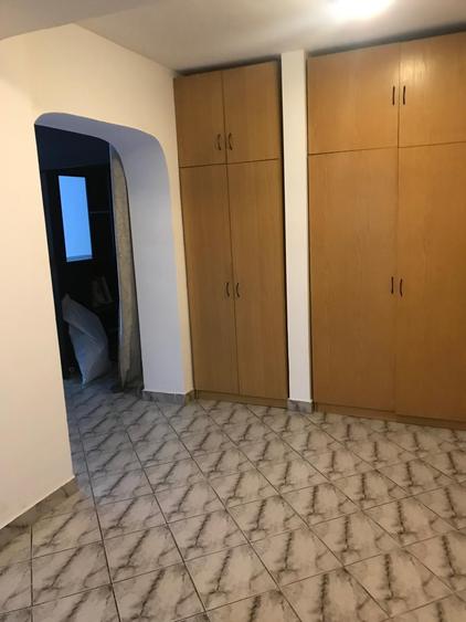 Apartament cu 2 camere decomandat în Splaiul Unirii