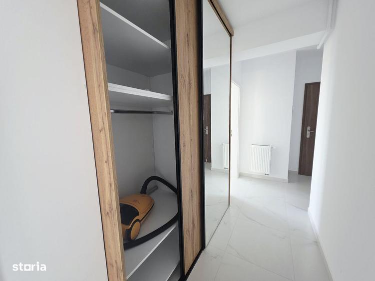 Apartament cu 3 camere în Tractorul