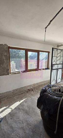 Casă individuală cu 4 camere cu Canalizare în Hidrojet