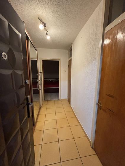 Garsonieră decomandată în Drumul Taberei