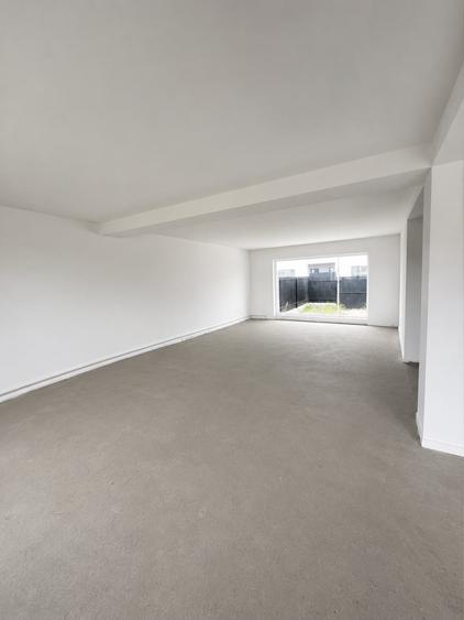Casă cu 4 camere cu Teren 180 Mp în Cetate