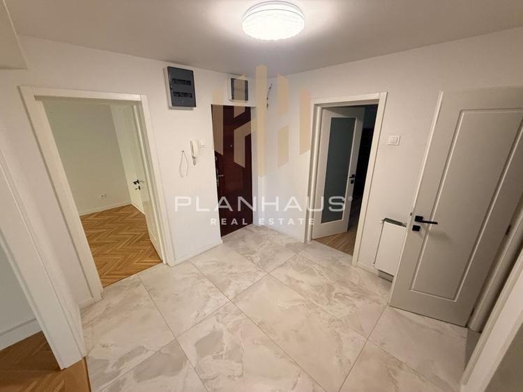 Apartament cu 4 camere decomandat, mobilat în Ultracentral