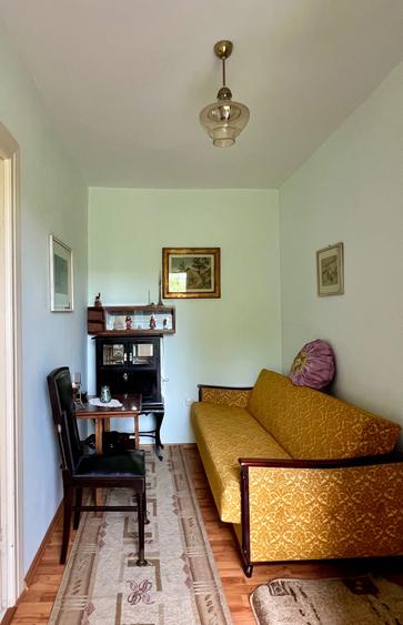 Casă cu 3 camere în Central