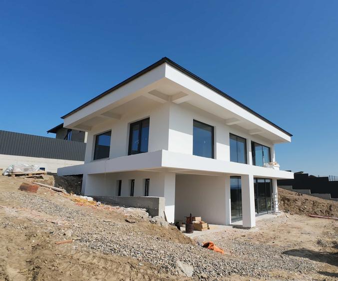 Casă cu 3 camere în Moara