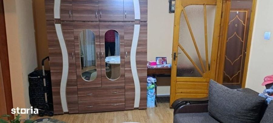 Apartament cu 2 camere în Viziru 3