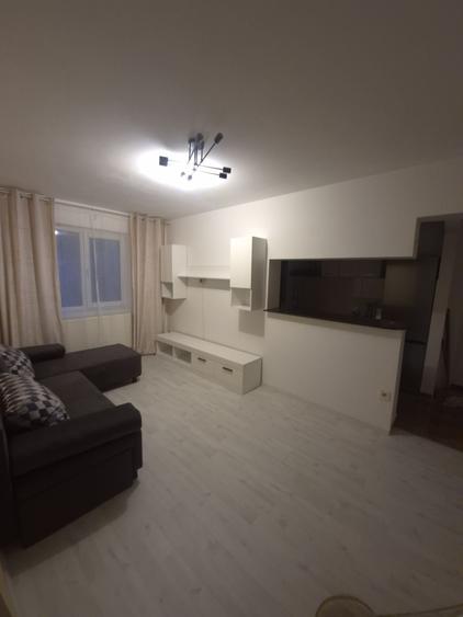 Inchiriez apartament 2 camere semidecomandat Pod de Piatra - 2