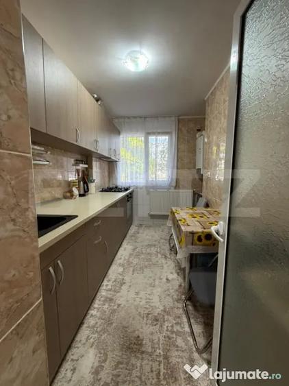 Apartament cu 2 camere decomandat în Micro 13