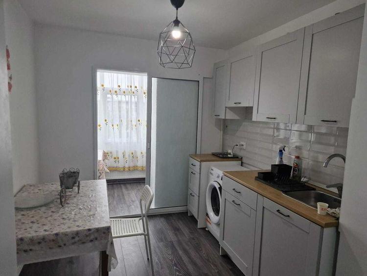 Apartament cu 3 camere decomandat în Alexandru cel Bun
