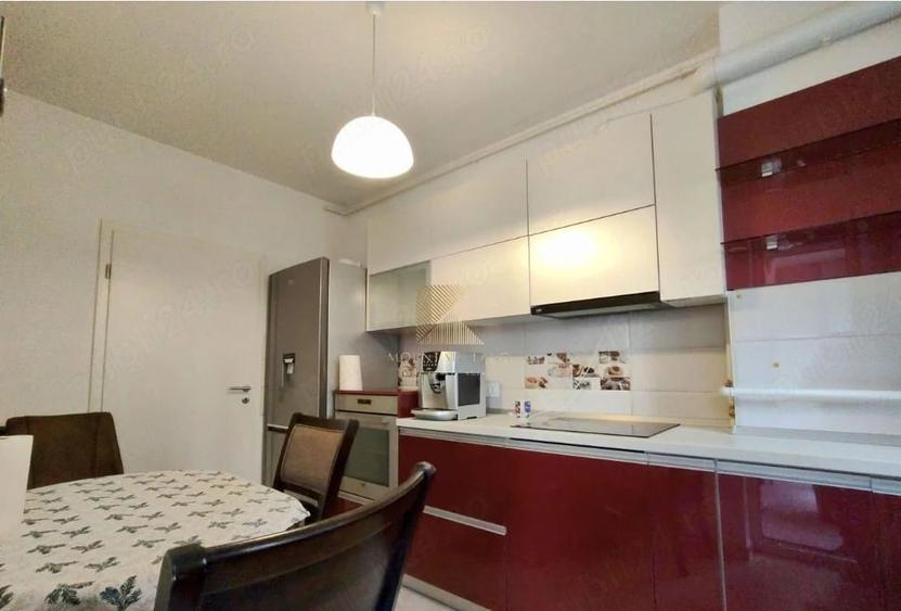 Apartament cu 2 camere decomandat în Tractorul