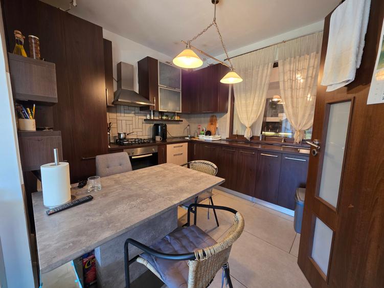 Duplex cu 4 camere cu Canalizare în Balotești
