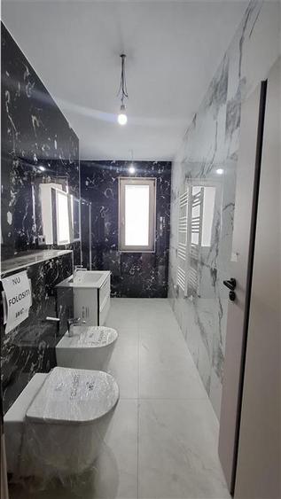 Casă individuală cu 4 camere cu Canalizare în Valea Lupului