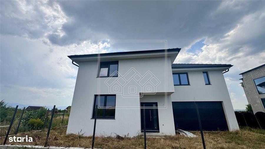 Casă cu 4 camere în Central